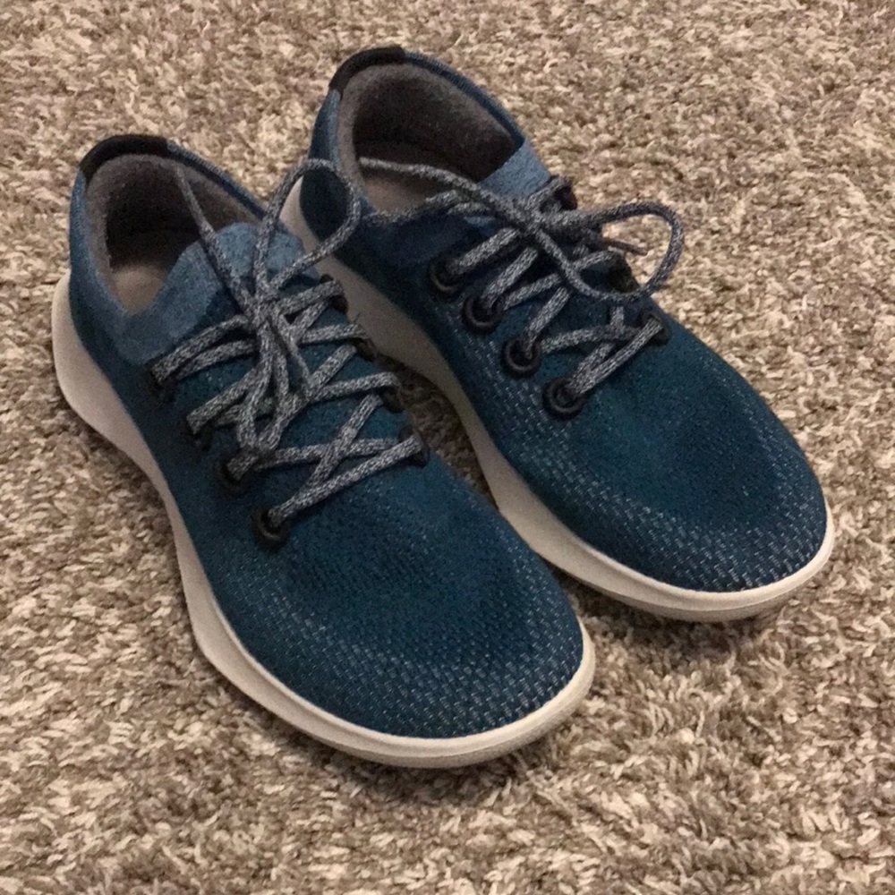 Mens size 11 running shoes